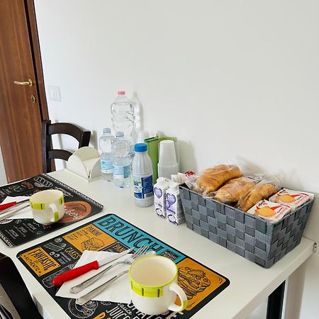 ポンテ・ガレリア The House Fiera Di Roma Aeroporto Fiumicino Bed & Breakfast エクステリア 写真